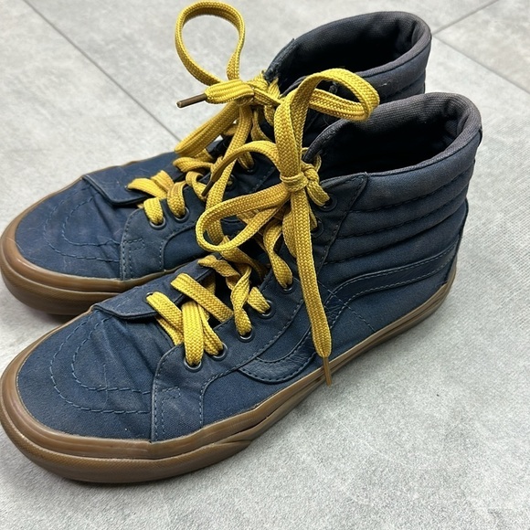 🔹VANS🔹 BUNDLE.. size 8 1/2 and 7 1/2 I can separate if you’d like - Picture 3 of 6